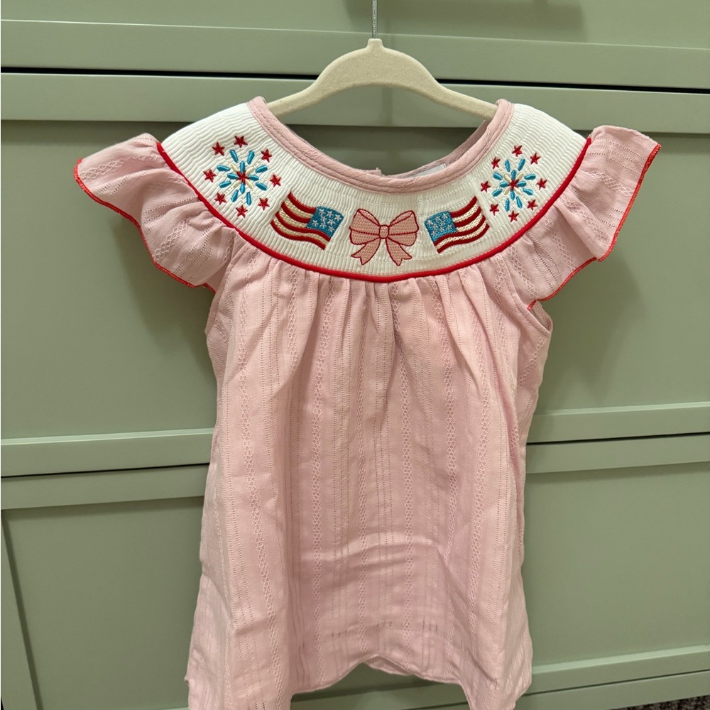 NWT Abby & Evie 2T Patriot Smock